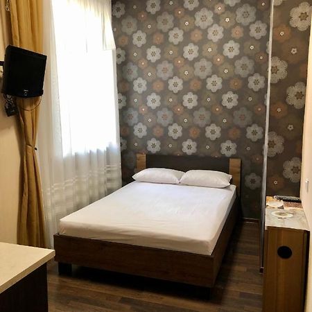 Apart Studio-Біля Вокзалу-Недалеко Від Центру-Городоцька 151 Lviv Ngoại thất bức ảnh